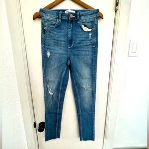 Never worn Zara high rise jeans